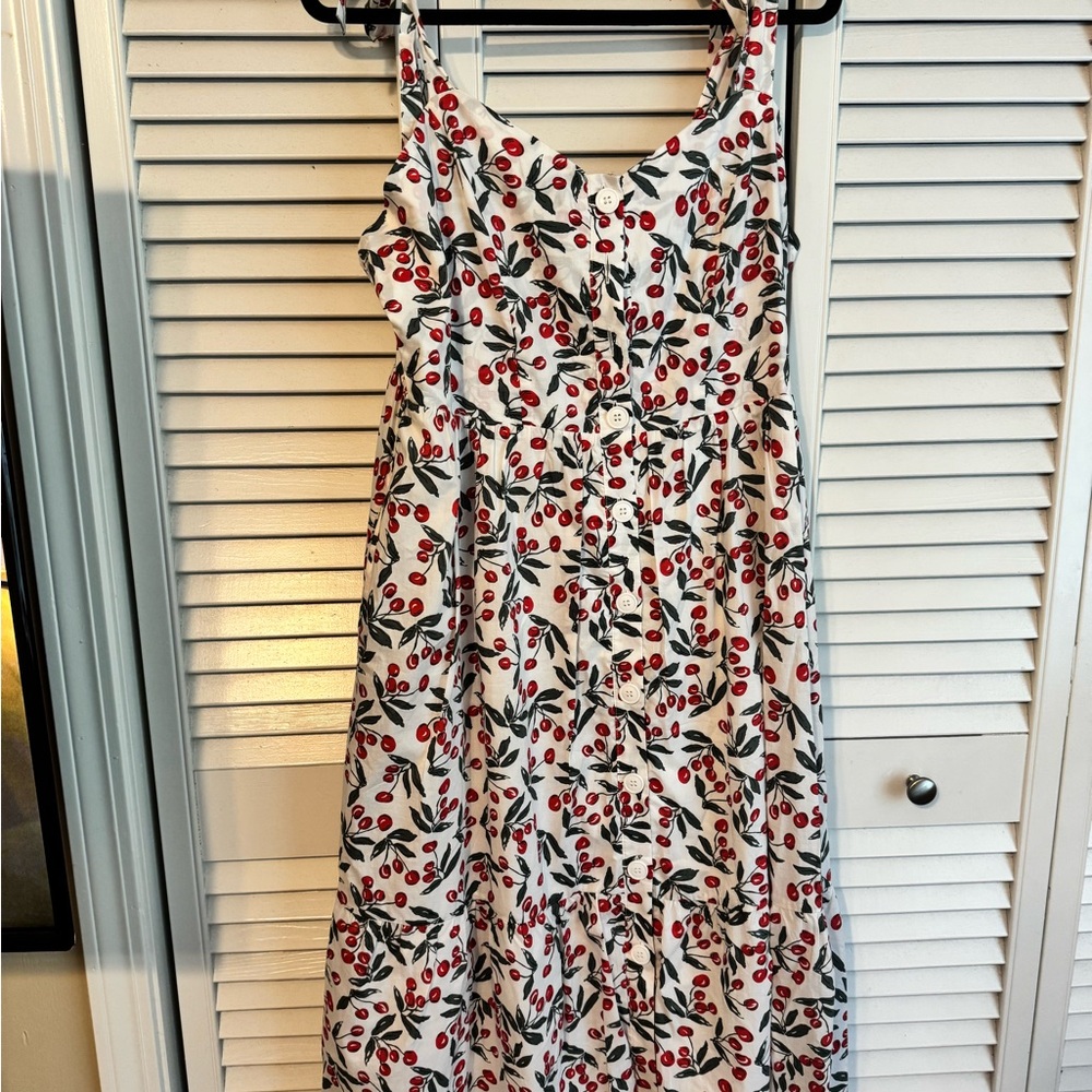 Chic Floral Midi Dress - White and Red